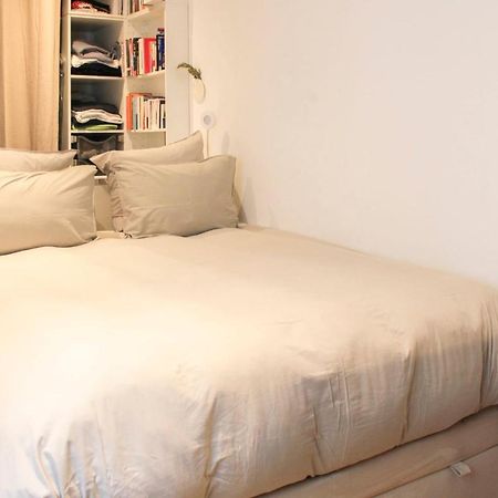 Apartamento Lovely Love Nest Near Montmartre París Exterior foto