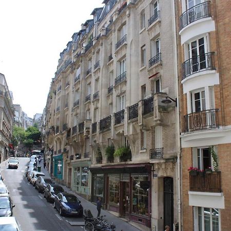 Apartamento Lovely Love Nest Near Montmartre París Exterior foto